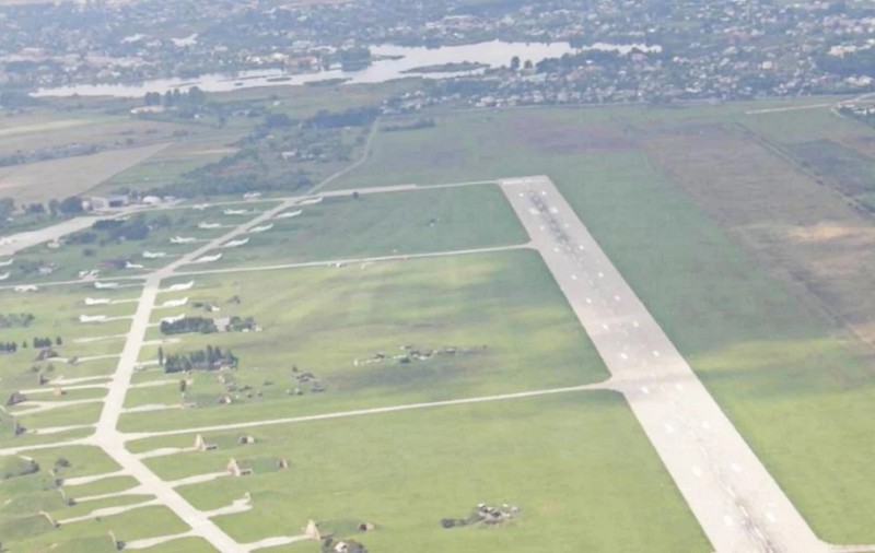Aproape nemaiîntâlnit: Ucraina recunoaște că o rachetă hipersonică a rușilor a lovit o bază aeriană importantă din vestul țării | VIDEO