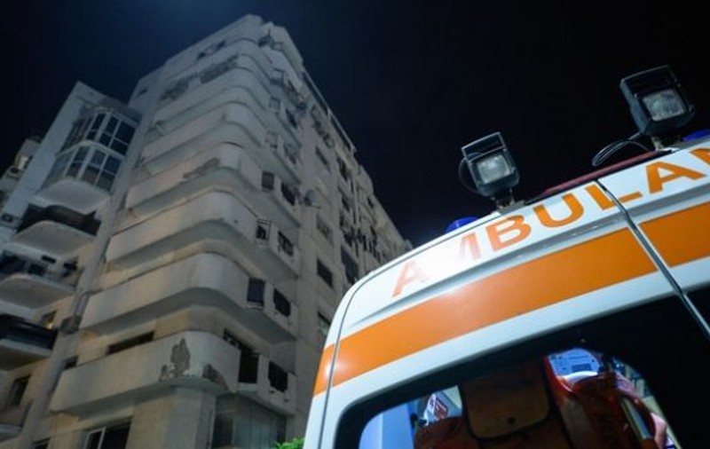 EXCLUSIV / S-a aruncat de la etaj de frica soțului. Pentru bani, bărbatul o bătea, o șantaja și îi luase o jumătate dintr-un apartament