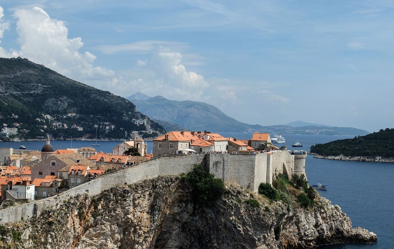 Orașul în care s-a filmat Game of Thrones a devenit sufocat de turiști. Măsura drastică propusă de autorități