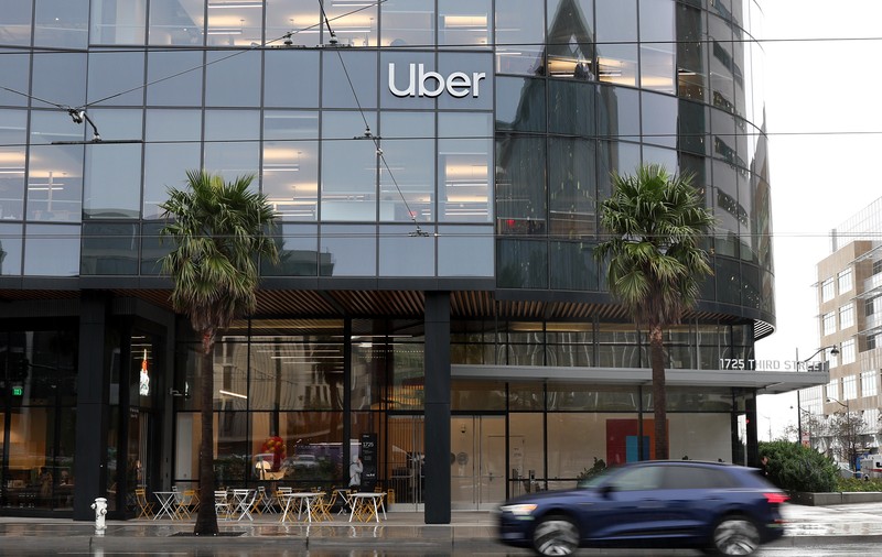 Șoferii de Uber din România și din alte 5 țări europene au dat în judecată compania din cauza sistemului de tarif dinamic