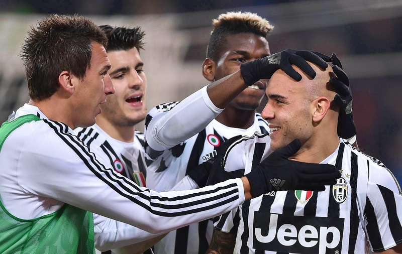 Juventus bate Napoli, în derby-ul sezonului, și trece pe primul loc în Serie A. Chiricheș, eternă rezervă la oaspeți. Frosinone, prima victorie în deplasare / VIDEO