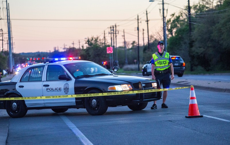 Cinci copii au fost ucişi sau răniţi de arme de foc, în acest weekend, în Texas. Un băiețel de 4 ani a fost împuşcat mortal de fratele său de 5 ani