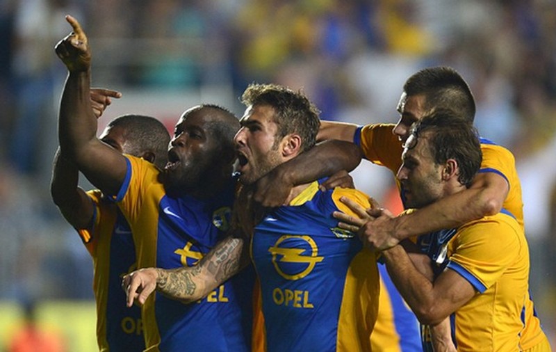 Adrian Mutu a făcut o surpriză de ziua lui. Cu cine a petrecut azi / GALERIE FOTO