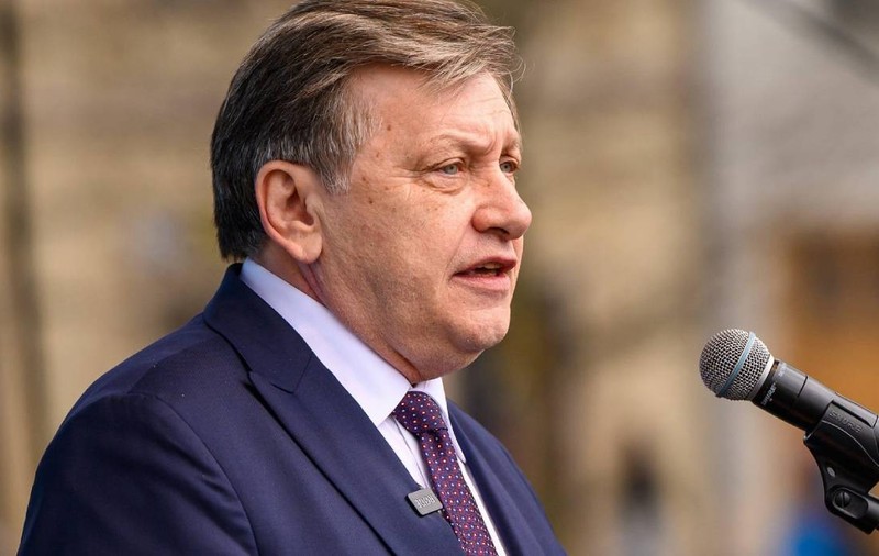 Crin Antonescu îi răspunde lui Cristian Tudor Popescu: „E într-o stare de tulburare... L-a sprijinit pe Ion Iliescu contra lui Ion Diaconescu”