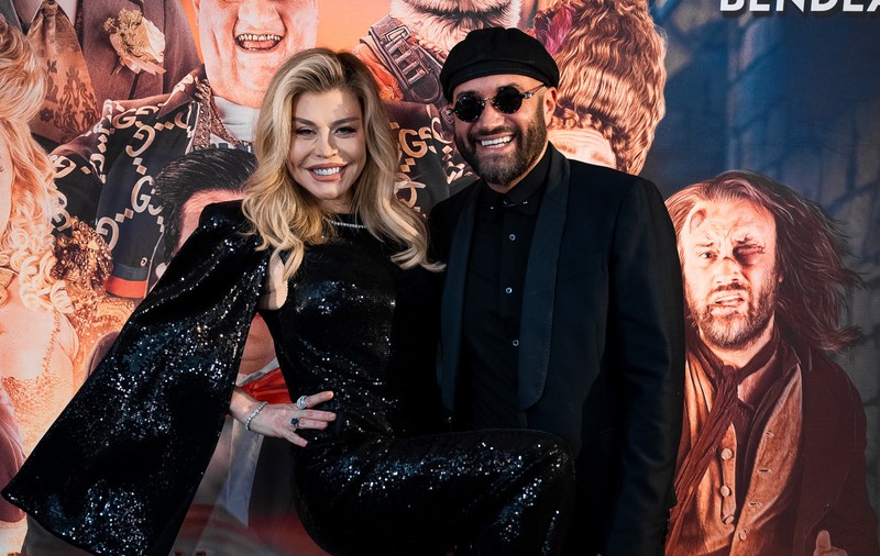 Mihai Bendeac, în fustă la premiera filmului „Căsătoria”. I-a surprins pe toți la scurt timp după declarațiile controversate făcute de Cristela Georgescu