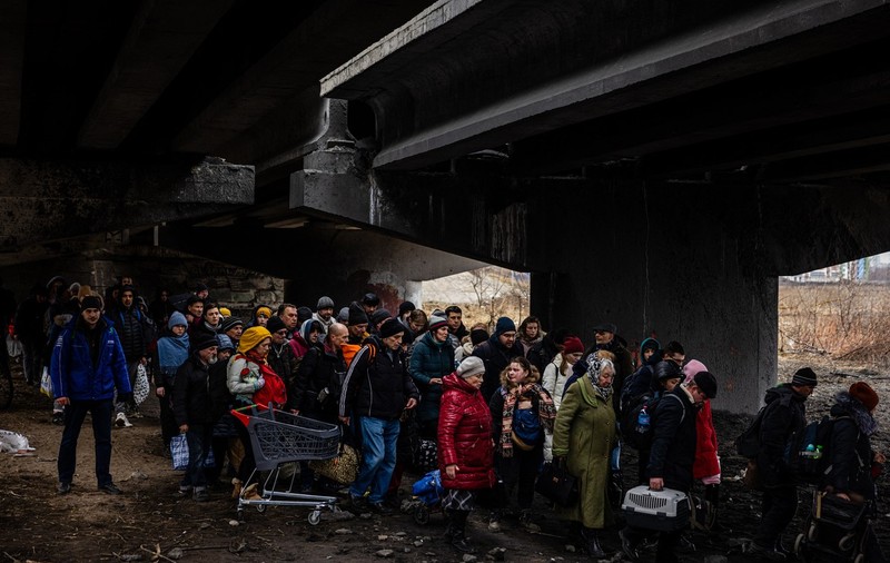 LIVETEXT Război în Ucraina, ziua 13 | Rusia anunță un nou armistițiu pentru evacuarea civililor, miercuri dimineață. Marți, coridorul umanitar din Mariupol a fost bombardat