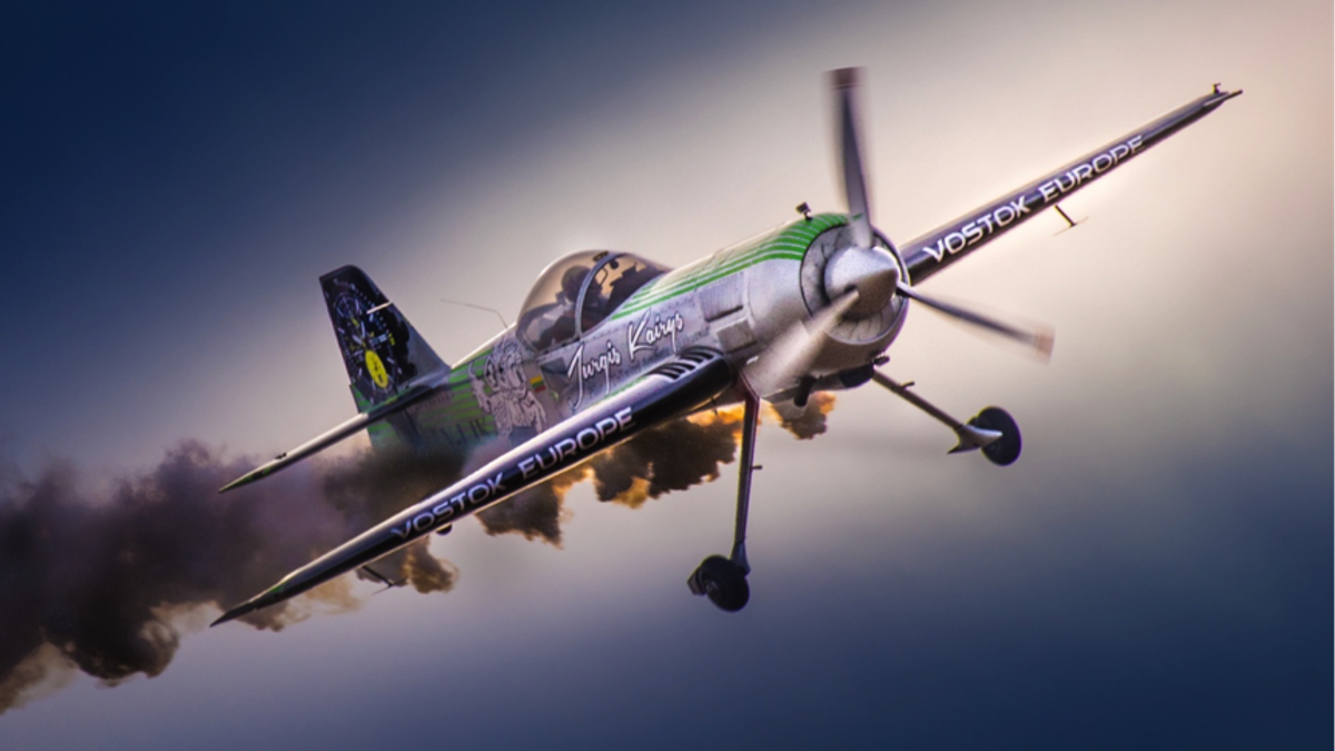Show-ul Aeromania de pe litoral propune iubitorilor de avioane picnic în vecinătatea pistei și apropierea de piloți și de aeronave
