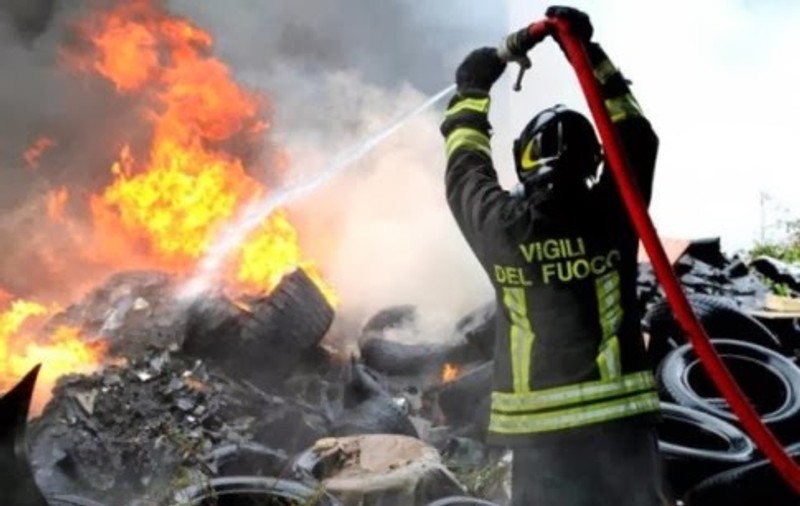 Un român a murit carbonizat într-o rulotă la Roma. Cum s-a petrecut drama