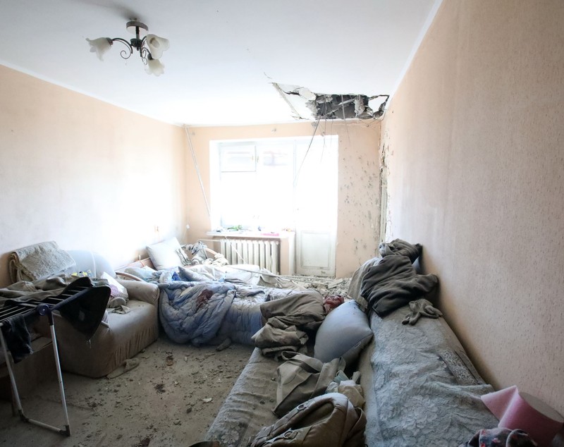 FOTO. Imagini din orașul ucrainean Harkov, atacat de rachetele rusești. Cum arată un apartament zguduit de bombe