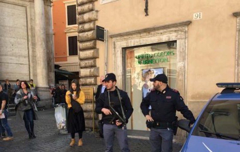 EXCLUSIV / Românii și sud-americanii sunt regii hoților de buzunare în Italia. Bandele își împart frățește zonele de influență