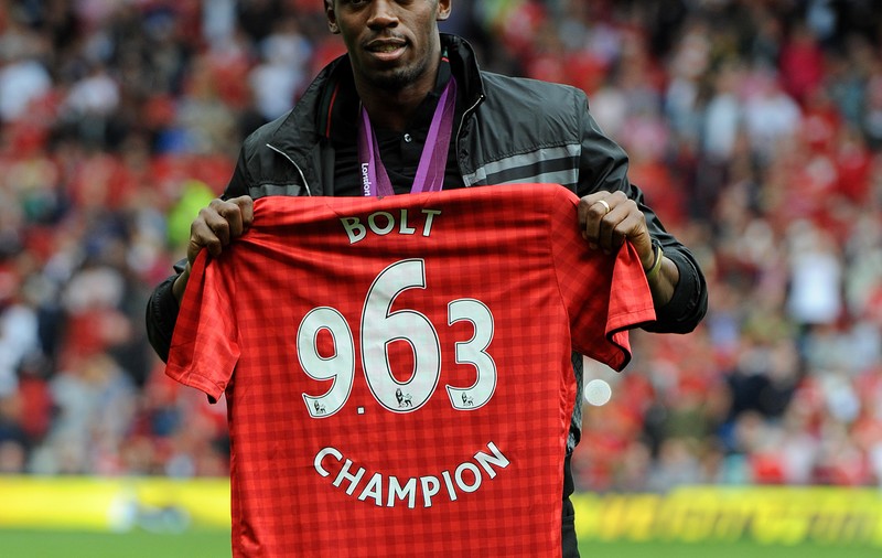 Sprinterul jamaican Usain Bolt a semnat cu Manchester United
