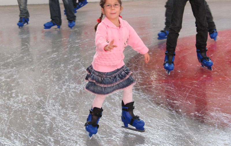 Un nou patinoar în Parcul Bazilescu din Capitală