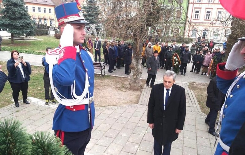 Ministrul Vela își cere scuze pentru ”greșelile unor indivizi” din MAI, inclusiv în timpul Revoluției