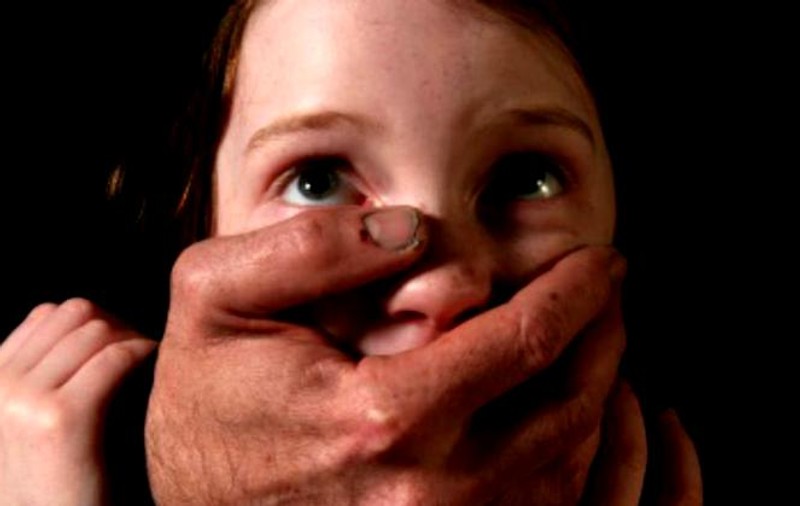 Pedofil din Reșița, condamnat la opt ani de închisoare. A fost prins în pat cu un băiat căruia îi promisese că-l va face „bărbat între bărbați”