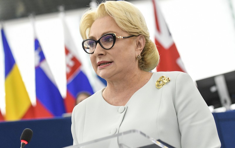 Viorica Dăncilă a comis-o din nou: ”Lupt împotriva unei țări în care să se regăsească toți românii”