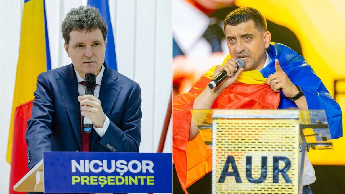 Colaj foto cu Nicușor Dan, în stânga, îmbrăcat în costum albastru, la pupitrul folosit în campania prezidențială 2025, și George Simion, în stânga, învelit în tricolorul României, în timp ce vorbește la microfon