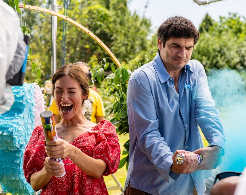 Alex Bogdan, dezvăluiri despre „Tati Full Time”, al doilea film în care joacă alături de Eva Măruță: „A fost un pic mai greu cu jucatul”
