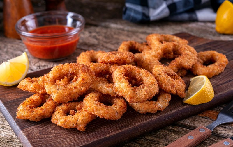Rețetă de calamari pane - cum faci calamari delicioși cu crustă crocantă