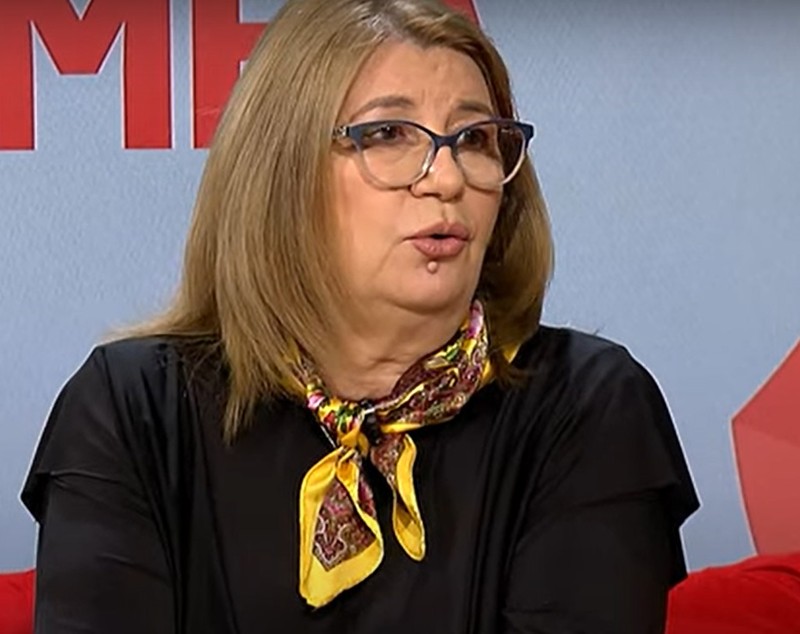 Cum se descurcă Magda Catone ca studentă în anul al II-lea, la Masterat, la Facultatea de Teologie: „Fac ce fac tinerii studenți, scriu pe foi veline, caiete studențești”