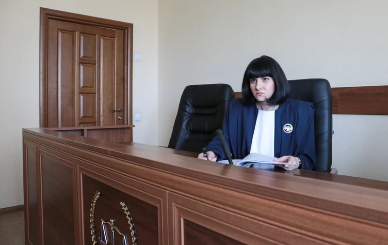 Judecătoarea din Mariupol care a refuzat să lucreze pentru forțele ruse, chiar cu prețul libertății ei. „Dacă treceam de partea lor, copilul meu ar fi fost copilul unui trădător”