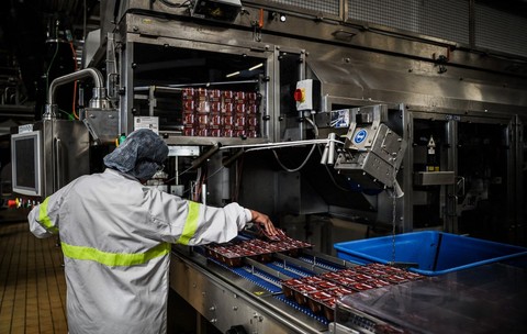 Danone cumpără cu un miliard de euro o companie de suplimente alimentare și mâncare pe bază de plante