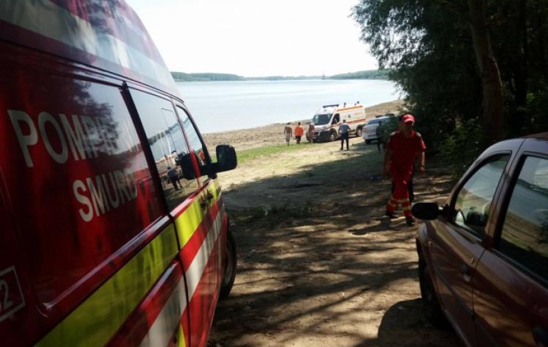 Un băiat de 14 ani și unchiul său care încerca să îl salveze, înecați în Dunăre
