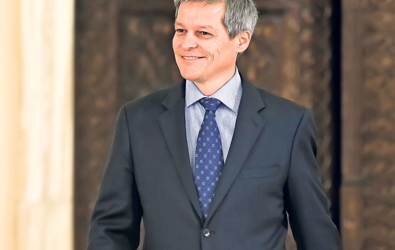 Cioloş nu îşi ia concediu în această vară. Ce le-a cerut miniştrilor săi