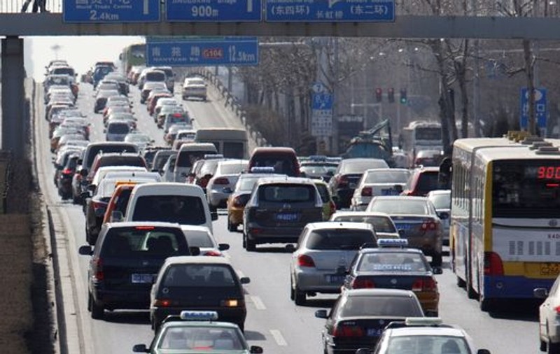 Chinezii au 76.000 de kilometri de autostradă şi mai vor să facă 79.000