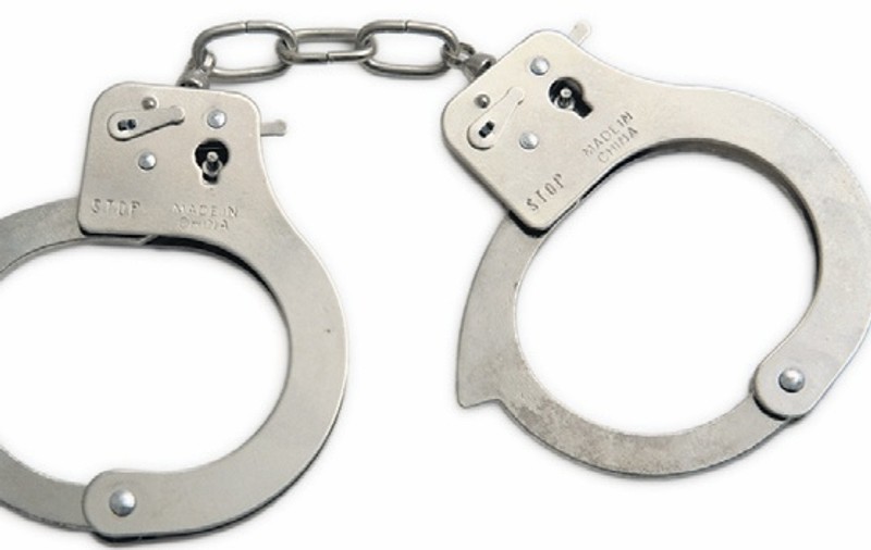 Argeşanca suspectată că şi-a ucis copilul de patru ani tăindu-i gâtul a fost ARESTATĂ