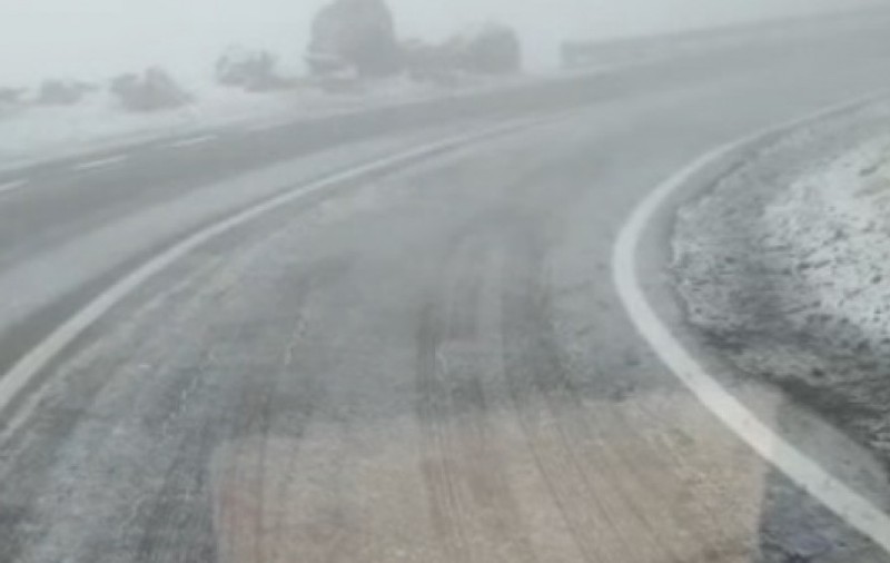 Prima ninsoare din acest sezon. Imaginile filmate azi pe Transfăgărășan