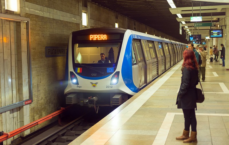 Circulația metrourilor pe magistrala Berceni-Pipera ar putea fi restricționată. Metrorex a scos la licitație lucrări de reabilitare a acestei magistrale