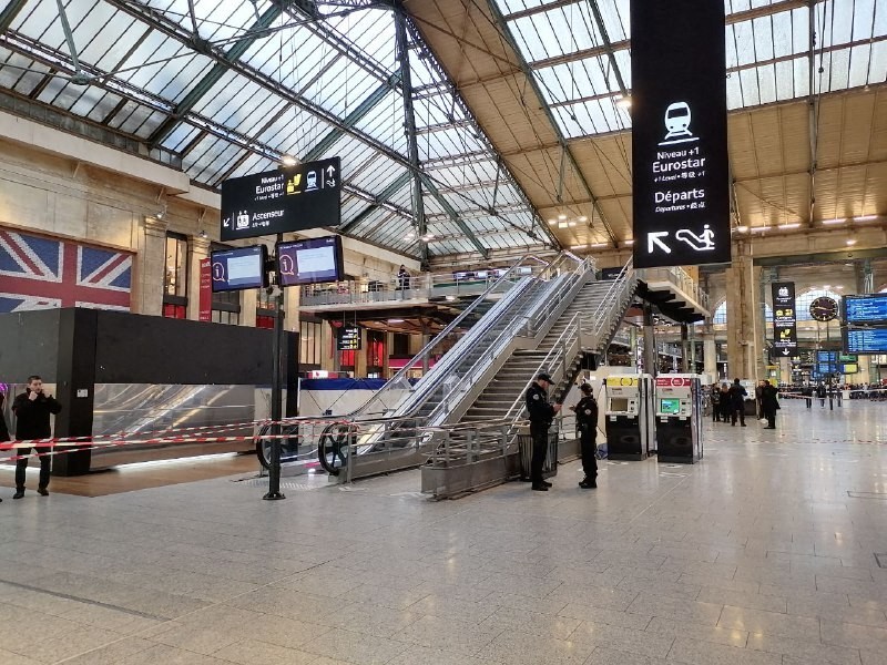 Perimetru de securitate în Gara de Nord din Paris Foto: Profimedia