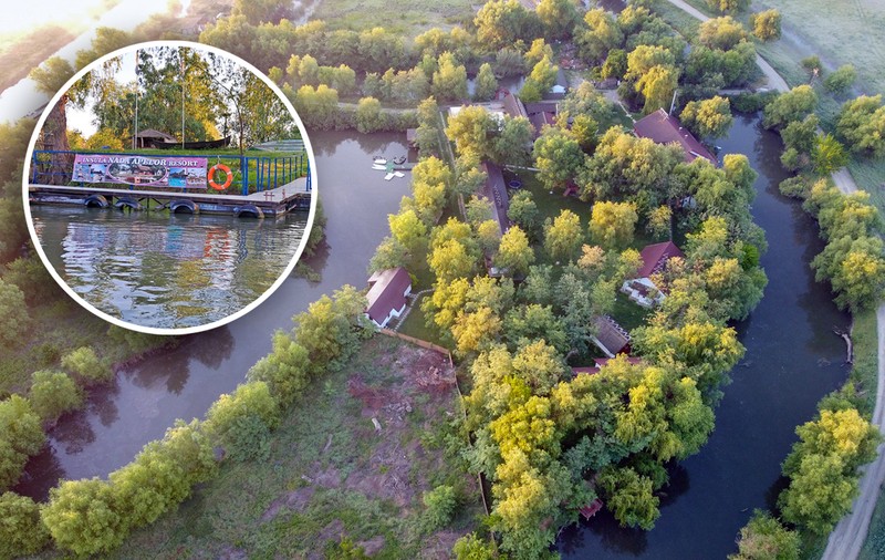 Detalii în premieră despre insula privată cu pensiune și 3 hectare de teren scoasă la vânzare în Delta Dunării. Proprietarul „lasă” 700.000 de euro din prețul inițial