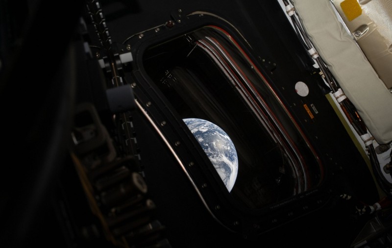 NASA Artemis 2: cu ce telefon au făcut astronauții pozele în spațiu