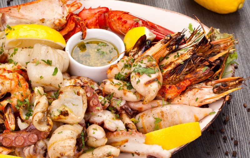 Rețete cu fructe de mare - idei simple și delicioase