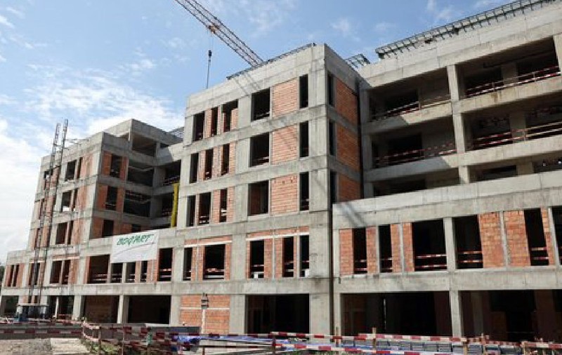 Construcția clădirii Institutului Marius Nasta e oprită pentru că s-au terminat banii din PNRR, constructorii au plecat acasă fiindcă statul nu plătește facturile