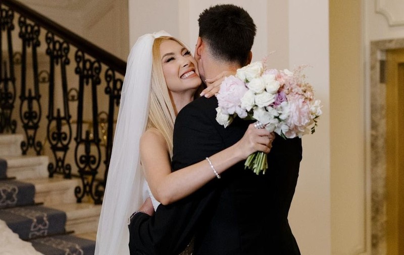 Cum sună melodia „Nopți albe”, lansată de Andreea Bălan imediat după nunta cu Victor Cornea: „În viață cel mai frumos este să iubești”