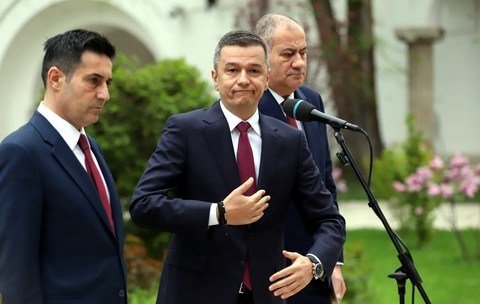 De la stânga la dreapta, Claudiu Manda (secretar general PSD), Sorin Grindeanu (președinte PSD) și Marian Neacșu (fost vicepremier și un om de bază al conducerii partidului). Foto: Dumitru Angelescu / Libertatea
