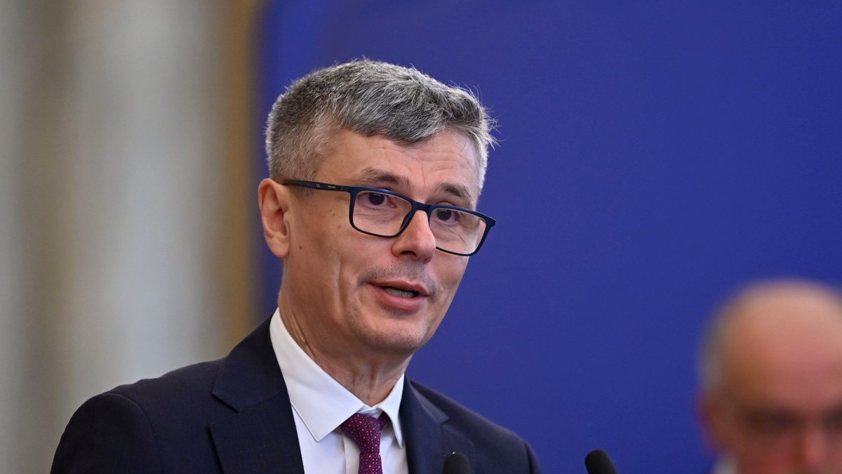 Surse Libertatea: Virgil Popescu va cere schimbarea managerului Complexului Energetic Oltenia, Daniel Burlan, dar și a lui Marius Negru, finul președintelui CJ Gorj, Cosmin Popescu (PSD). Foto: Hepta