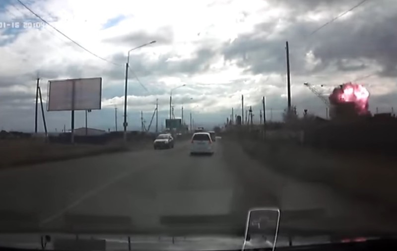 VIDEO| O rachetă rusească a explodat într-un centru de reciclare. Proiectilul a fost furat și vândut la fier vechi