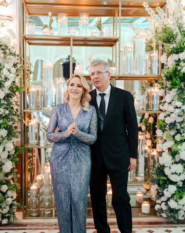 Fiul cel mare al Gabrielei Firea a făcut nuntă secretă la Palatul Snagov. Mireasa și soacra mare au atras atenția tuturor