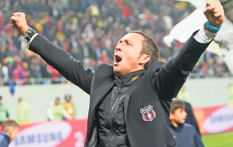 După victoria din derby, Mihai Stoica o ia la mişto pe Dinamo: "Îi salut voios de la 13 puncte distanţă"