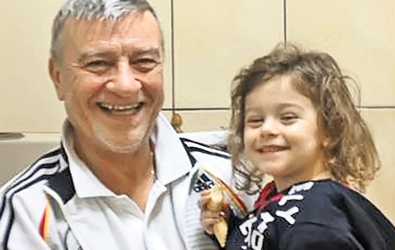 "Naşule", ce-ai mai albit!