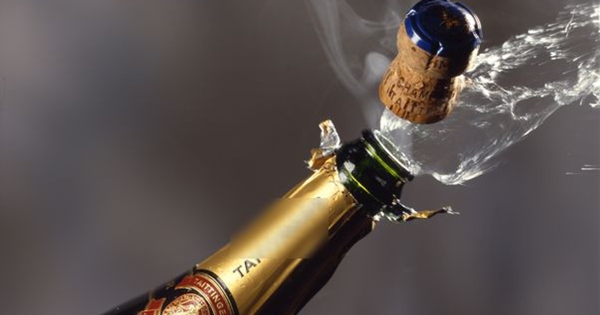 Concerte de Revelion 2017. Vezi ce artiști celebri îi distrează pe români la petrecerea de Anul Nou