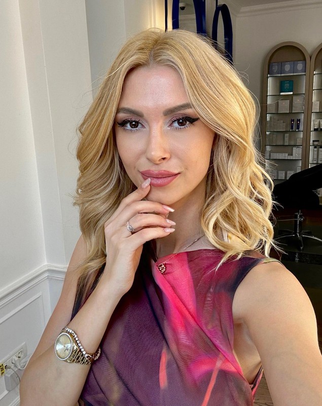Andreea Bălan, replici acide pentru Cheloo în direct: „Ce faci tu în juriu poate să facă și o surdomută”. Cum a ironizat-o artistul