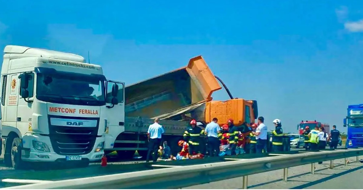 Accident pe autostrada A1 în care au fost implicate mai multe TIR-uri, 5 august 2025