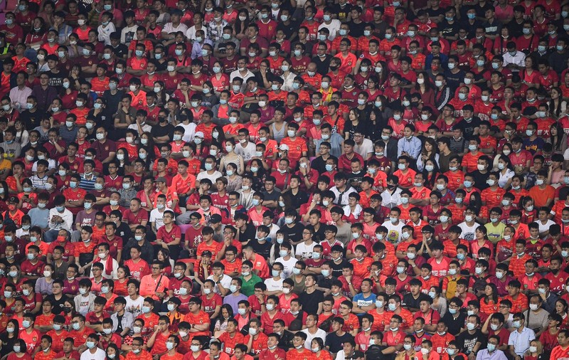 Sezonul fotbalistic a început cu fani în tribune, în China. 30.000 de spectatori, la primul meci