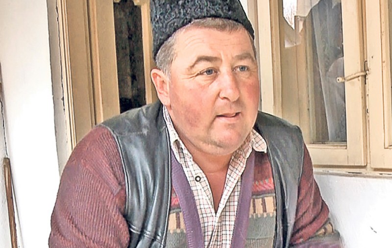 Îşi vinde mieii în rate, pe caiet