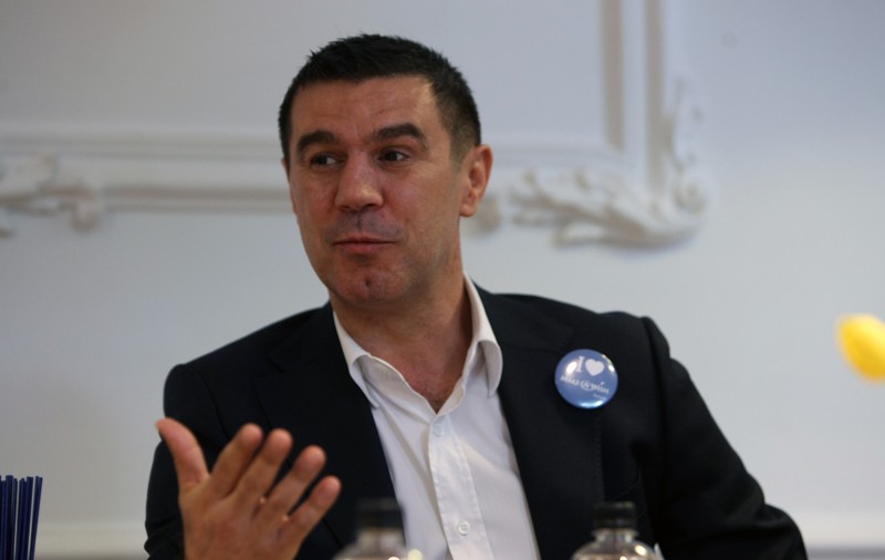 Mihai Leu împlinește 51 de ani: "Am deschis o sticlă de șampanie la 12.00 noaptea!"