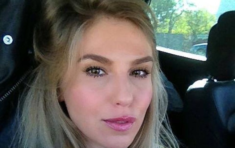 CORINA ŞTIE! UITE CE ESTE IUBIREA PENTRU CELEBRA CÂNTĂREAŢĂ!